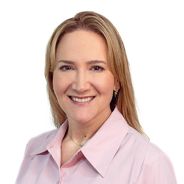 <strong><strong>Daniela Dias</strong></strong>